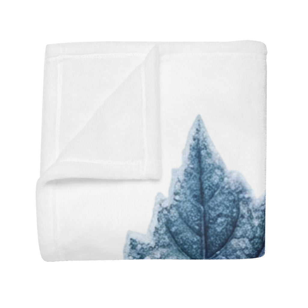 Aurora Maple Leaf Plush Fleece Blanket — Northern Lights Winter Landscape