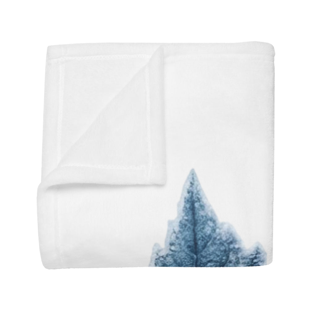 Aurora Maple Leaf Plush Fleece Blanket — Northern Lights Winter Landscape